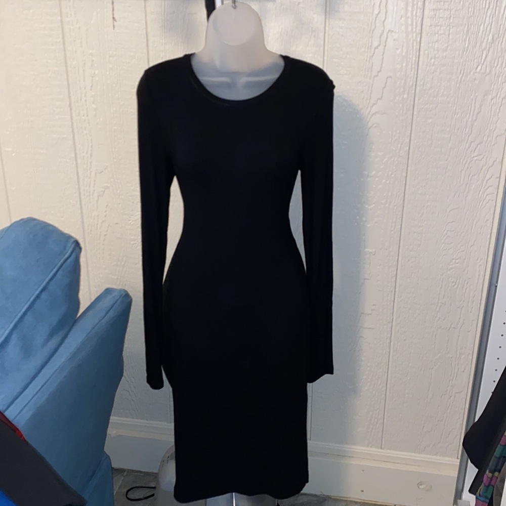 Long sleeve black midi dress